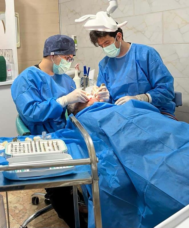 دکتر افشین فولادی جراح و دندانپزشک در تبریز